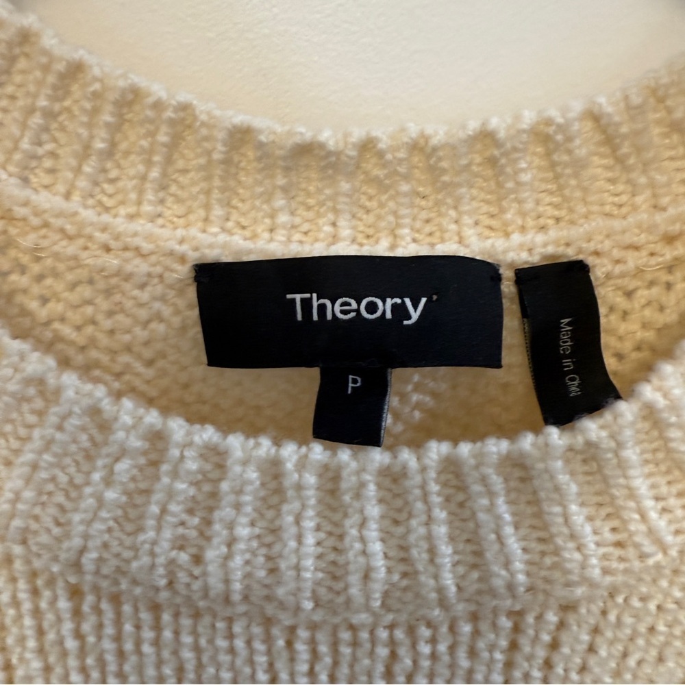 THEORY | cream 100% merino wool  knit crew neck sweater - Picture 2 of 6